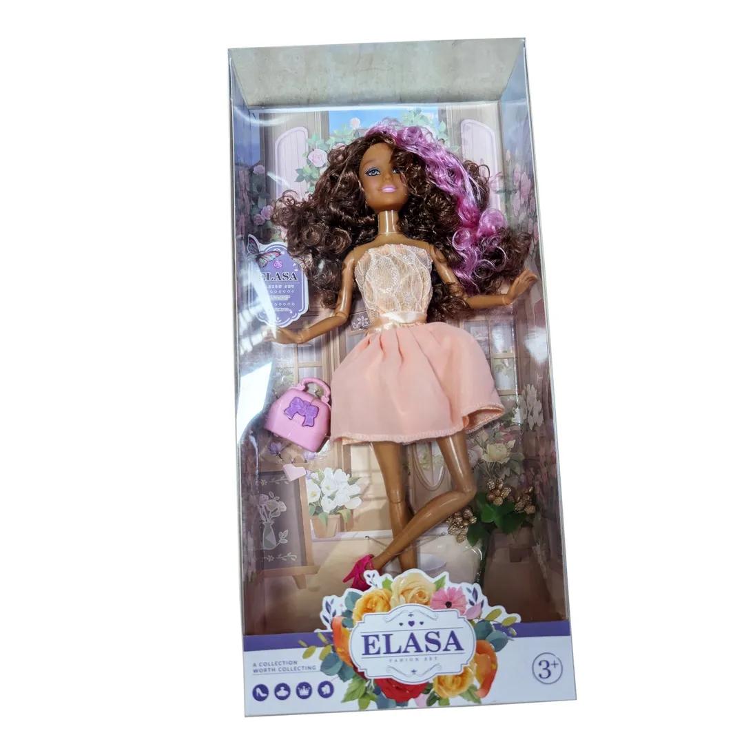 Poupée Élégante Elasa avec Accessoires