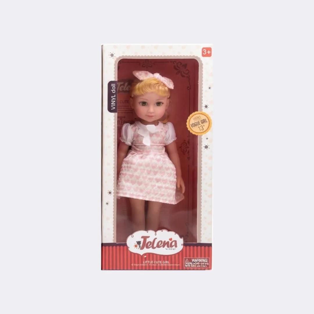 Poupée Jelenia, une adorable poupée en vinyle