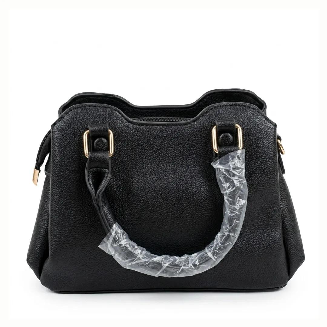 Sac à main en cuir noir élégant